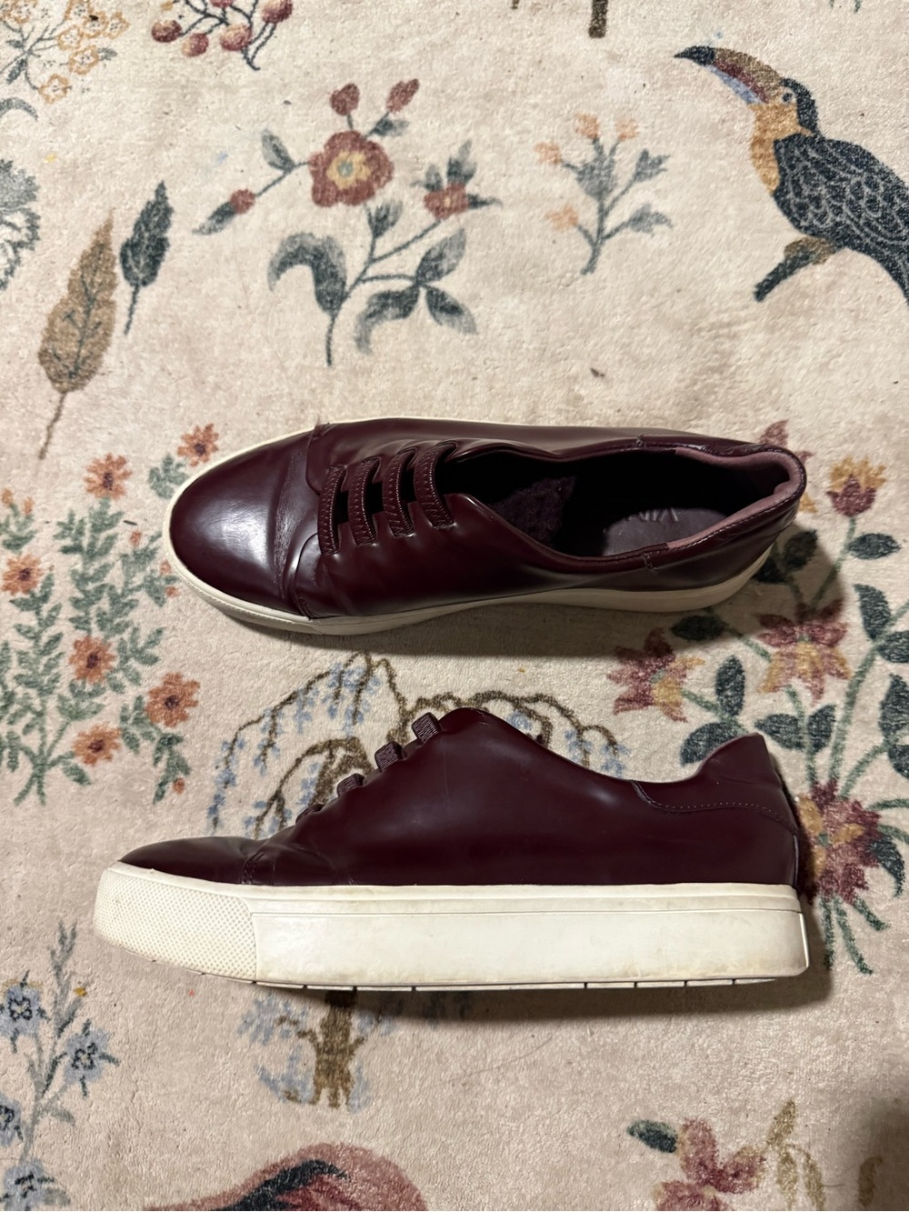 Vince bolton burgundy fashion letter sneakers size 5